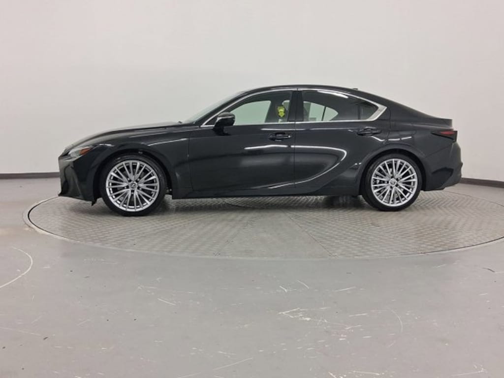 New 2025 Lexus IS 300 4-DOOR SEDAN