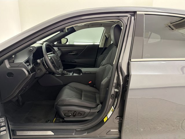 2023 LEXUS ES 300h ES 300h Luxury photo 4