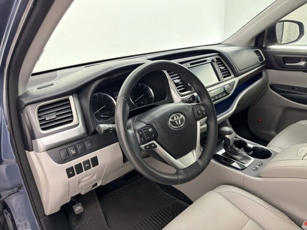 Used 2015 Toyota Highlander Limited SUV