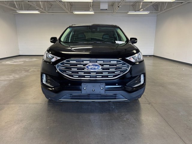 2024 Ford Edge Titanium photo 4