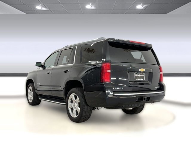 2019 Chevrolet Tahoe Premier photo 2