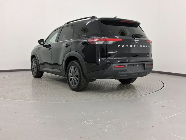 2024 Nissan Pathfinder SV photo 2