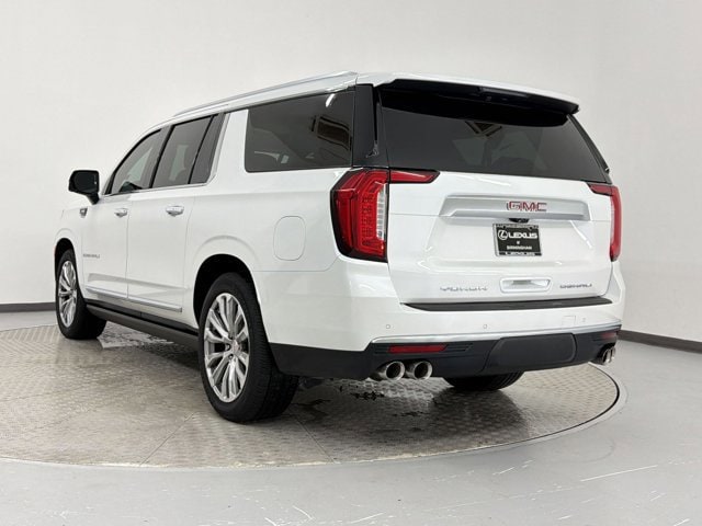 2021 GMC Yukon XL Denali photo 2