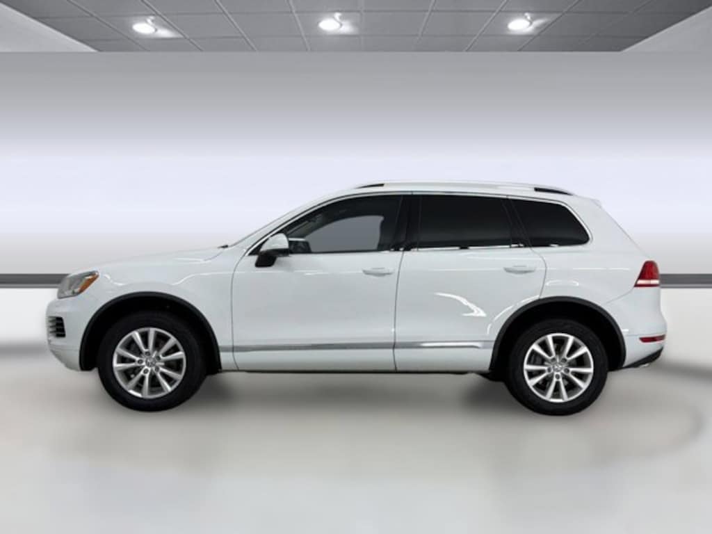 Used 2013 Volkswagen Touareg Sport w/Nav SUV