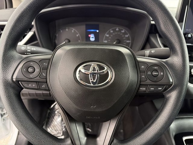 2025 Toyota Corolla LE - Photo 15