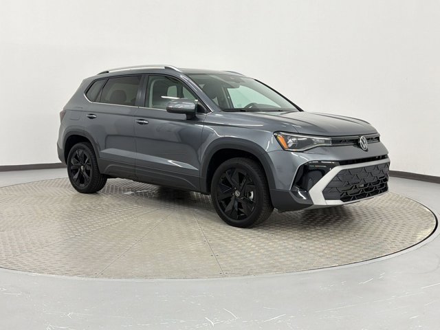 Taos SE SUV