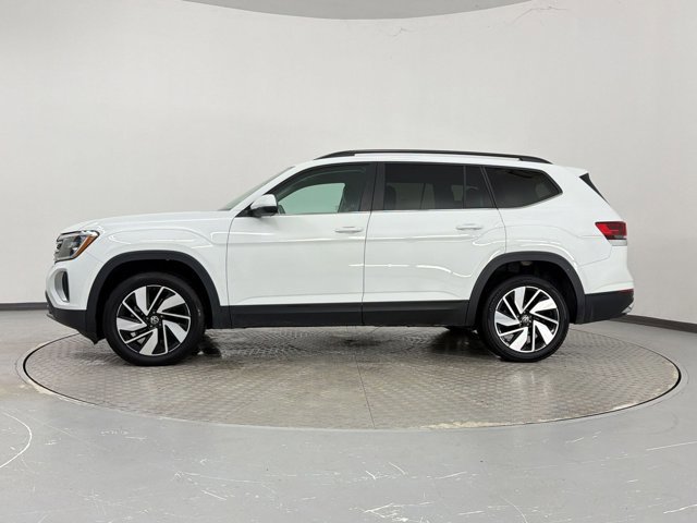2025 Volkswagen Atlas 2.0T SE w/Technology photo 2
