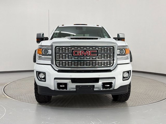 2019 GMC Sierra 2500HD Denali photo 6