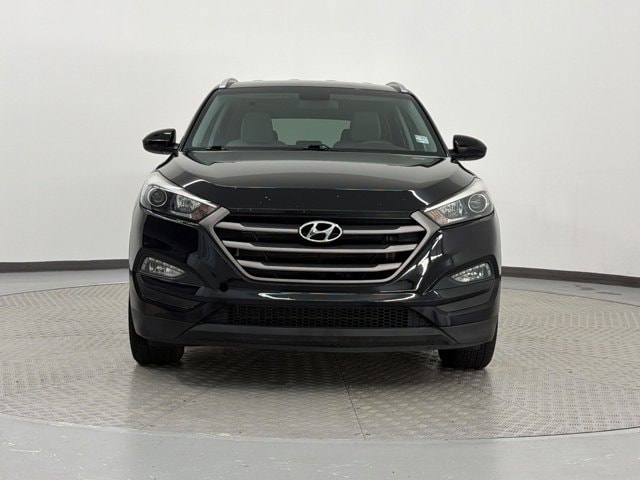 Tucson SE SUV