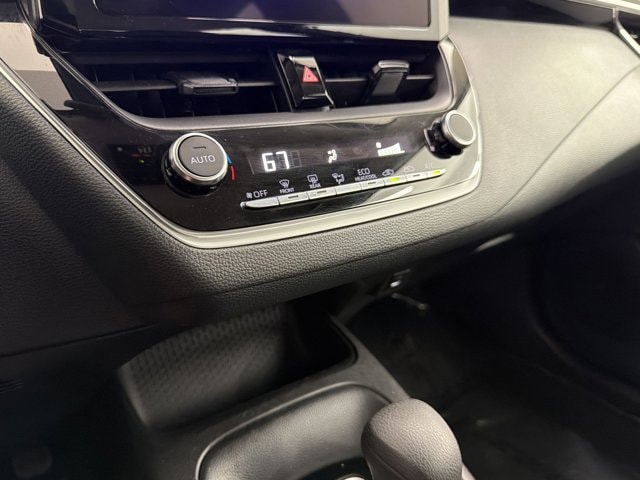 2025 Toyota Corolla LE - Photo 28