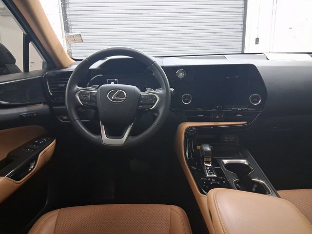 2022 Lexus NX 250 Premium photo 3
