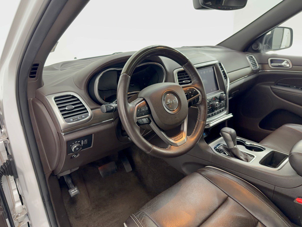 Used 2018 Jeep Grand Cherokee Overland SUV