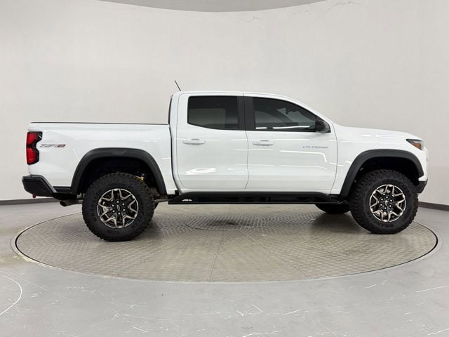2024 Chevrolet Colorado 4WD ZR2 photo 3