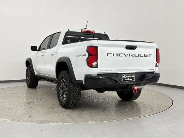 2024 Chevrolet Colorado 4WD ZR2 photo 2