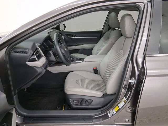 2022 Toyota Camry SE photo 4