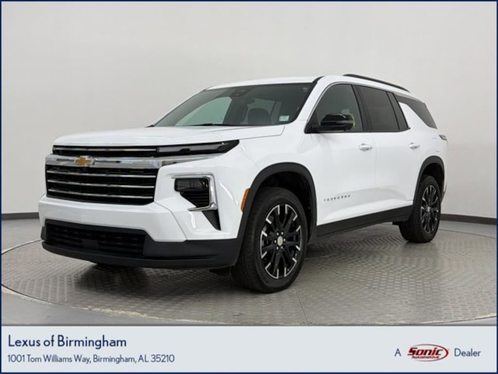 Used 2024 Chevrolet Traverse FWD LT SUV