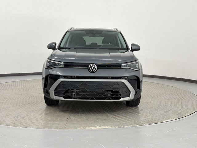 Taos SE SUV