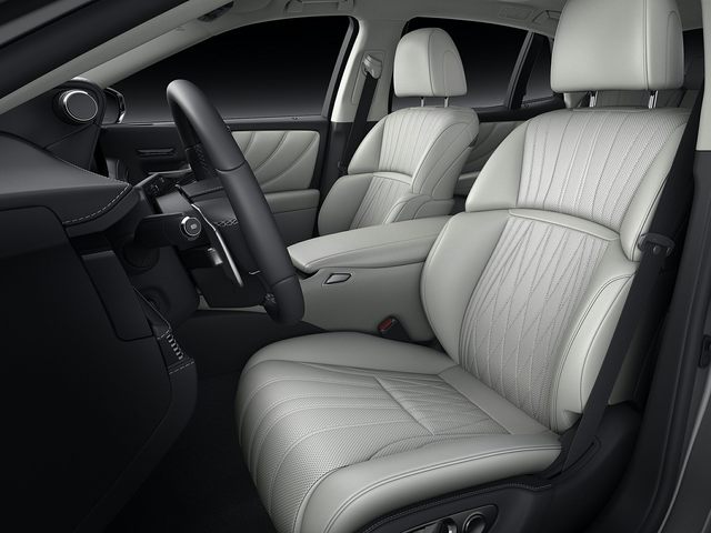 Lexus LS interior