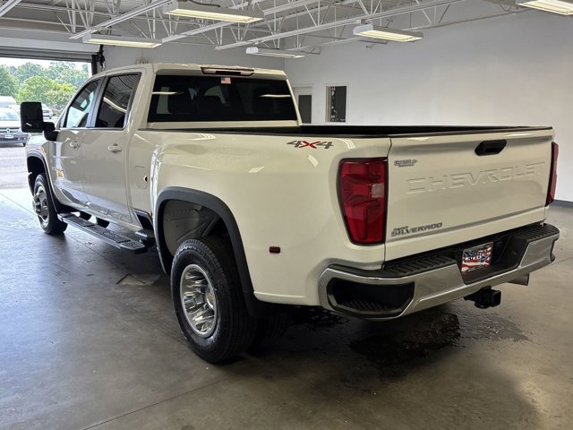 2024 Chevrolet Silverado 3500HD LT photo 2