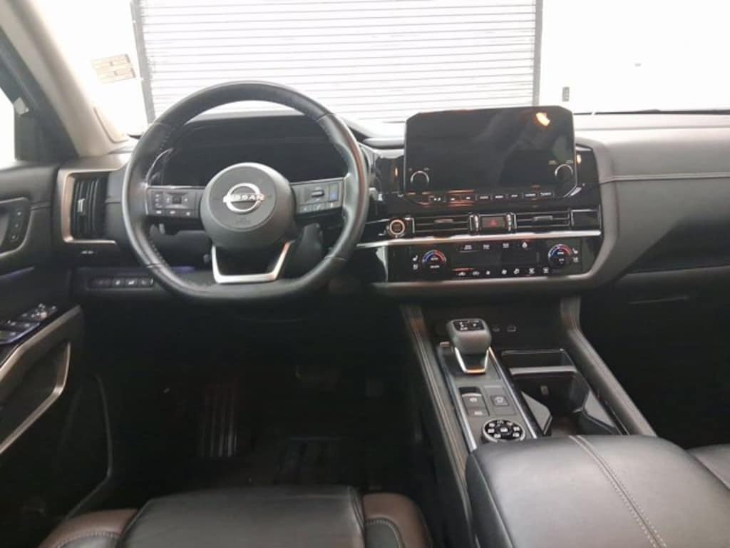 Used 2023 Nissan Pathfinder Platinum SUV