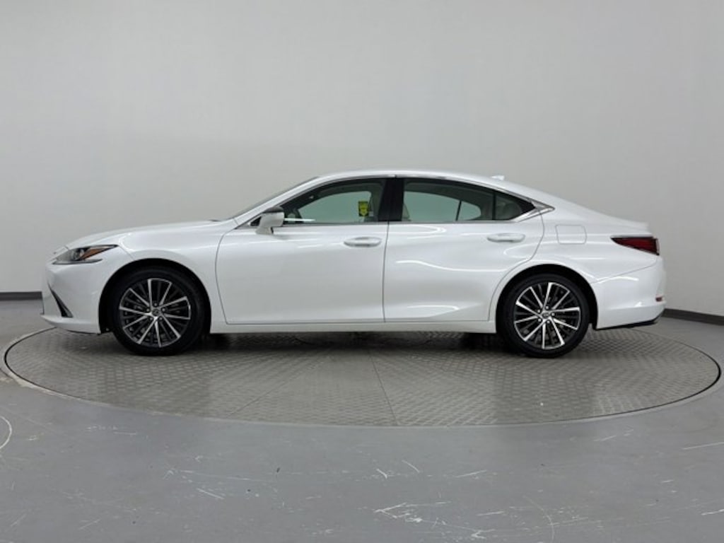 Certified 2022 Lexus ES 350 Sedan