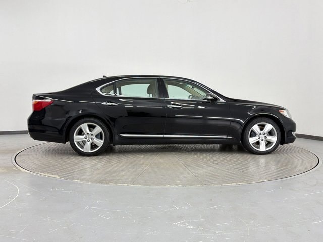 2011 LEXUS LS 460 L photo 3