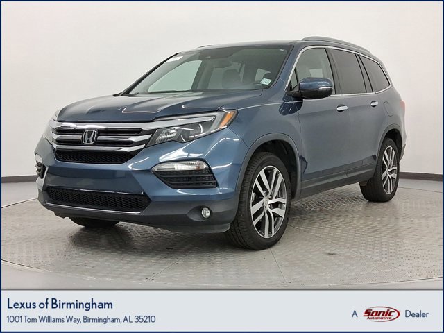 2017 Honda Pilot Touring's photo