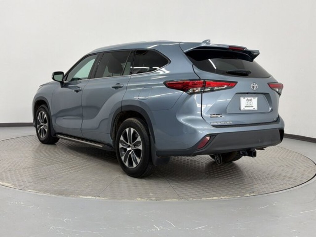 Used 2022 Toyota Highlander XLE SUV
