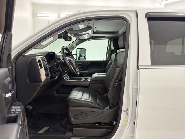 2019 GMC Sierra 2500HD Denali photo 5
