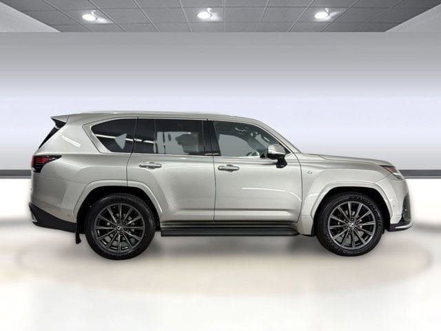2026 Lexus LX 700h F-Sport - Photo 8