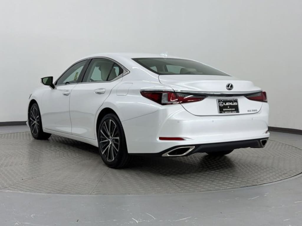 Certified 2022 Lexus ES 350 Sedan