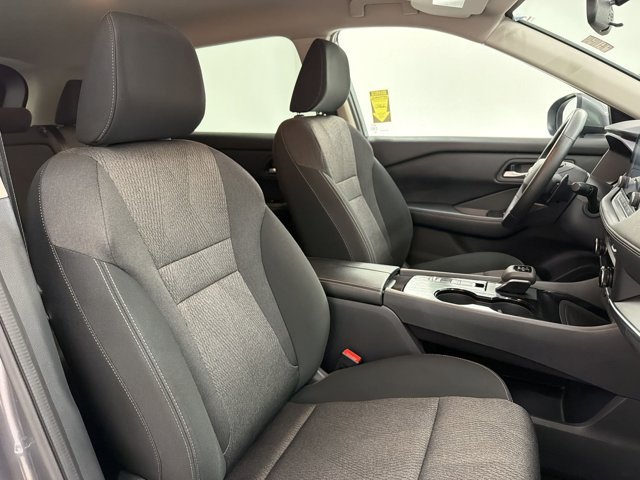2025 Nissan Rogue SV - Photo 20