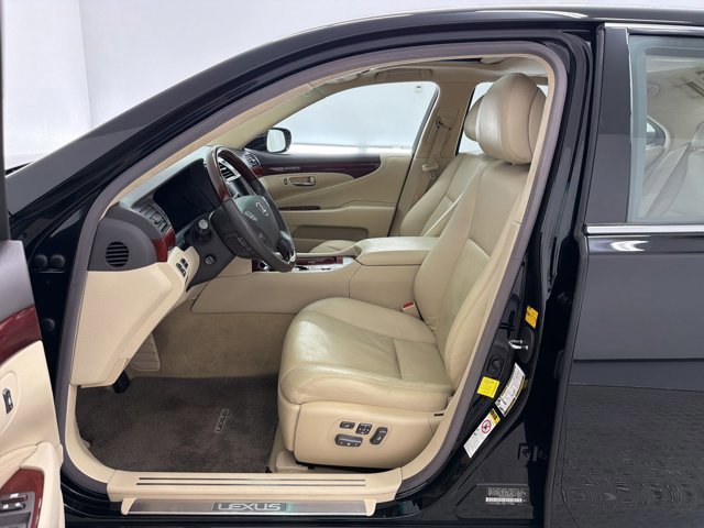 2011 LEXUS LS 460 L photo 4