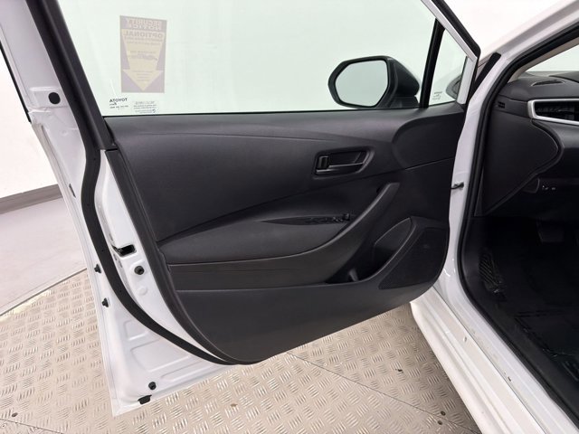 2025 Toyota Corolla LE - Photo 21