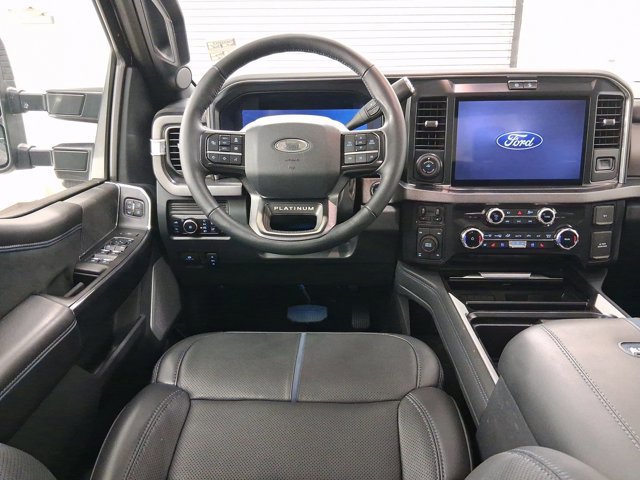 2025 Ford F-250 Platinum photo 3