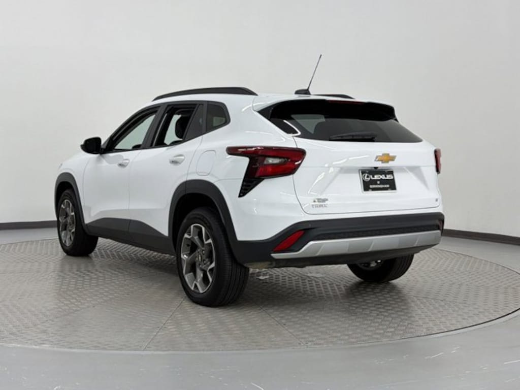 Used 2026 Chevrolet Trax LT SUV