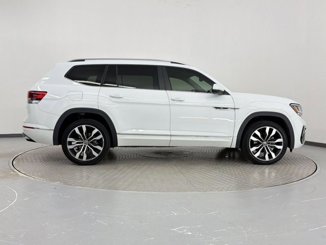 2021 Volkswagen Atlas 3.6L V6 SEL R-Line photo 3