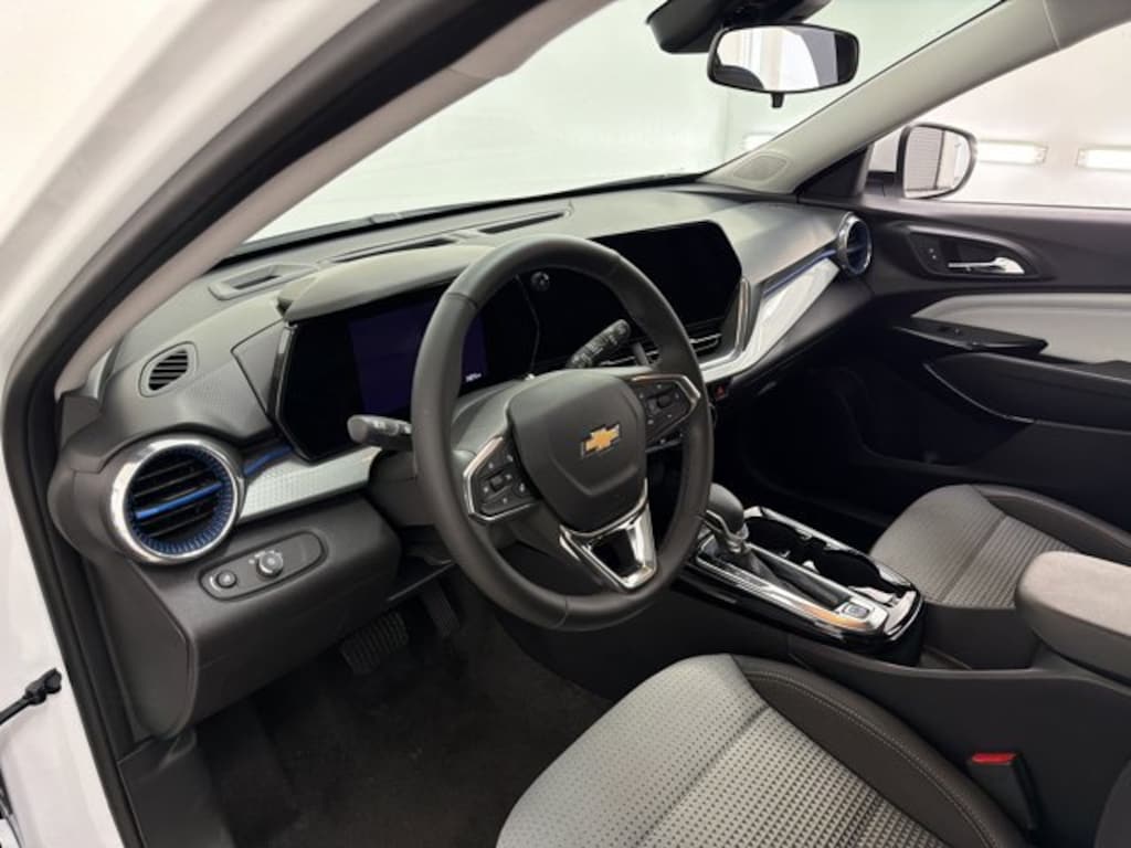 Used 2026 Chevrolet Trax LT SUV