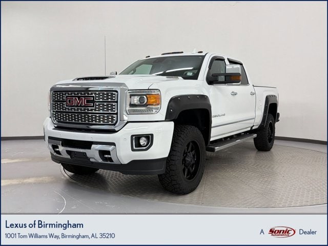 2019 GMC Sierra 4WD Crew Cab Standard Box Denali's photo