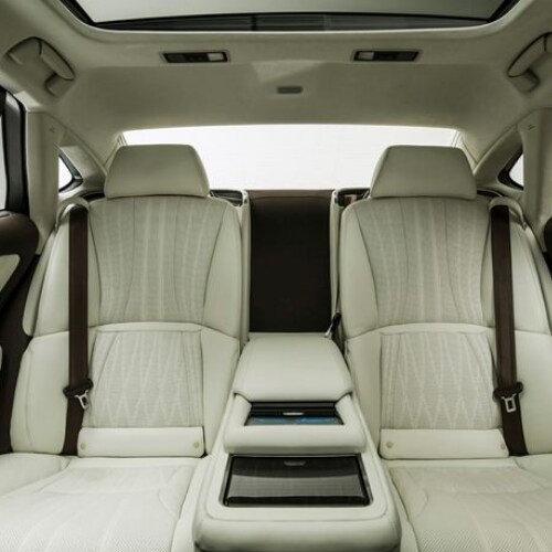 Lexus LS interior