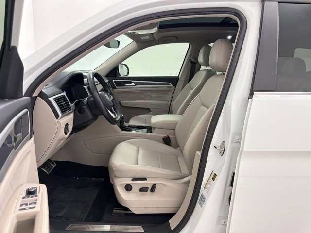 2021 Volkswagen Atlas 3.6L V6 SEL R-Line photo 4