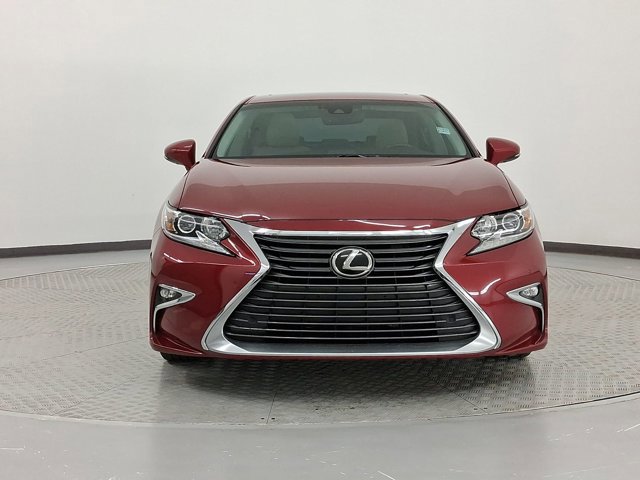 2016 Lexus ES 350 photo 4