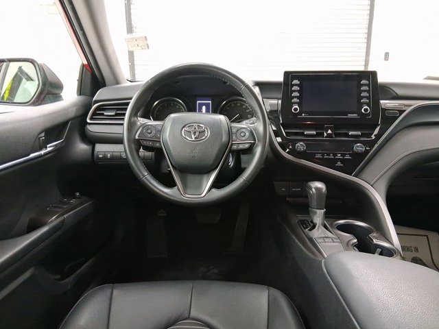 2024 Toyota Camry SE photo 3