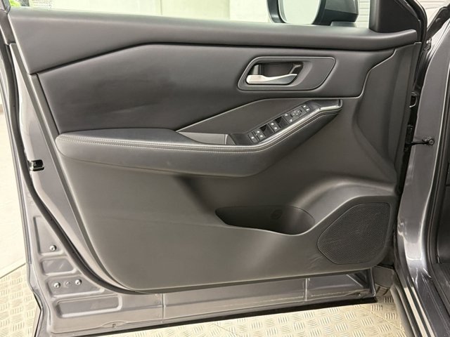 2025 Nissan Rogue SV - Photo 12