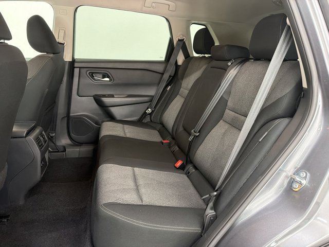2025 Nissan Rogue SV - Photo 19