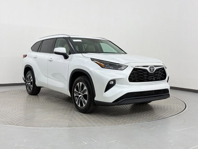 2022 Toyota Highlander XLE photo 6