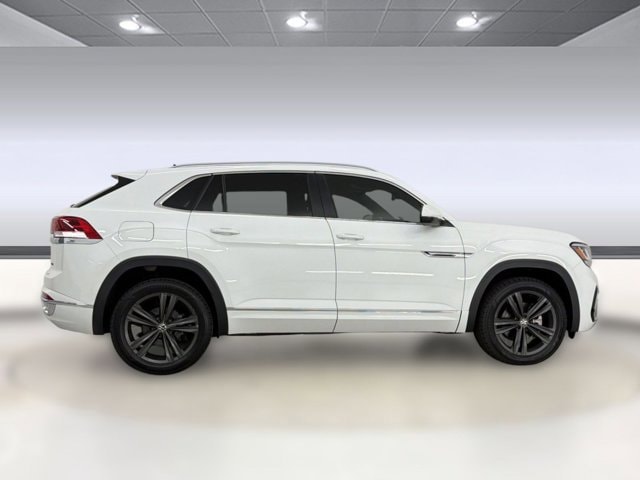 2022 Volkswagen Atlas Cross Sport 2.0T SEL R-Line photo 3