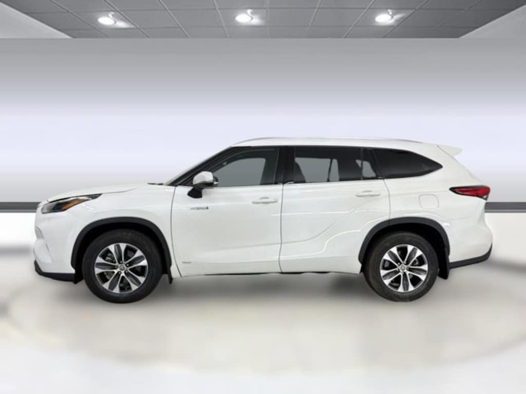 Used 2021 Toyota Highlander Hybrid Hybrid XLE SUV