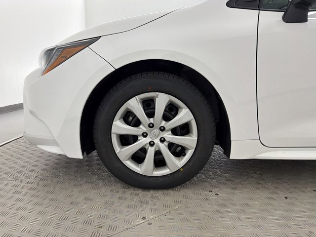 2025 Toyota Corolla LE - Photo 11