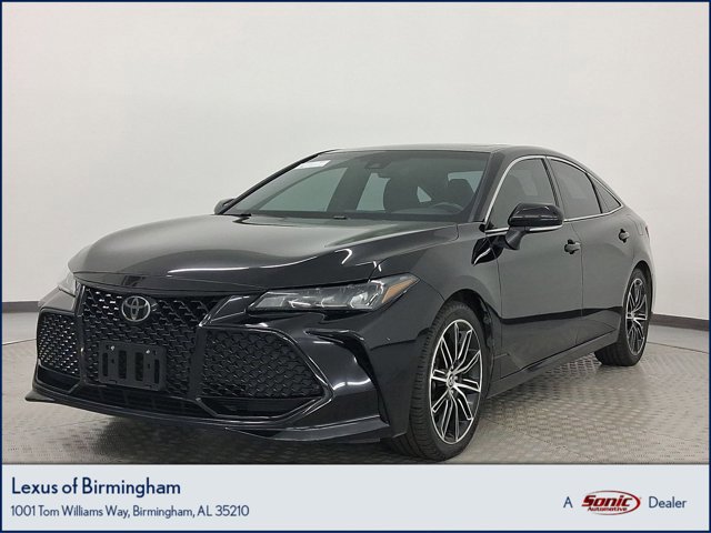 2020 Toyota Avalon XSE's photo
